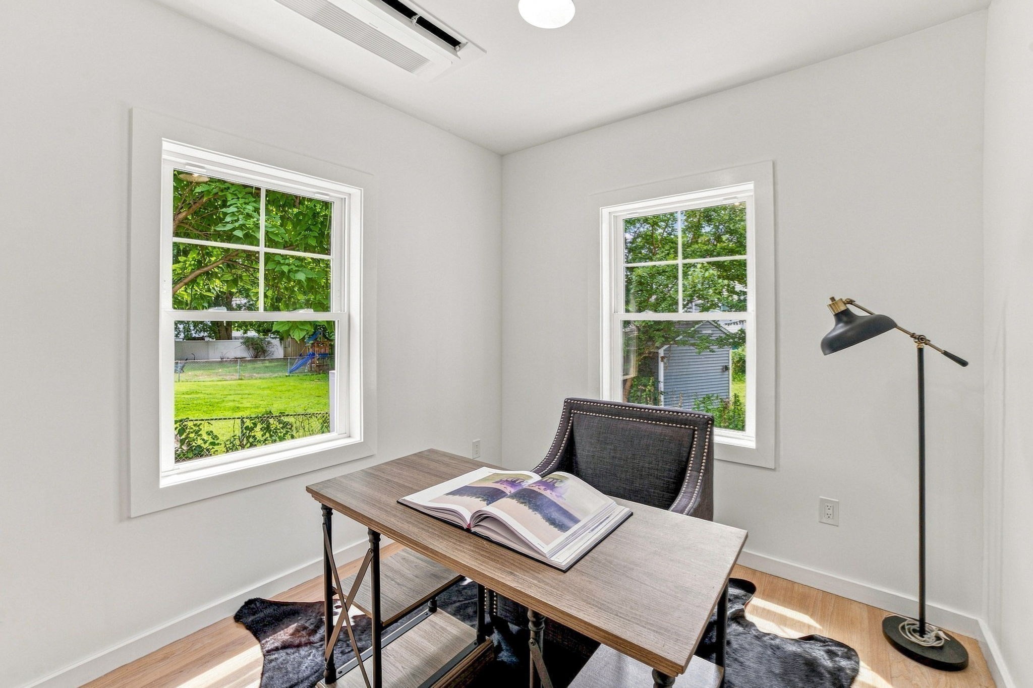 18 Jefferson Rd # A Property Photo 8