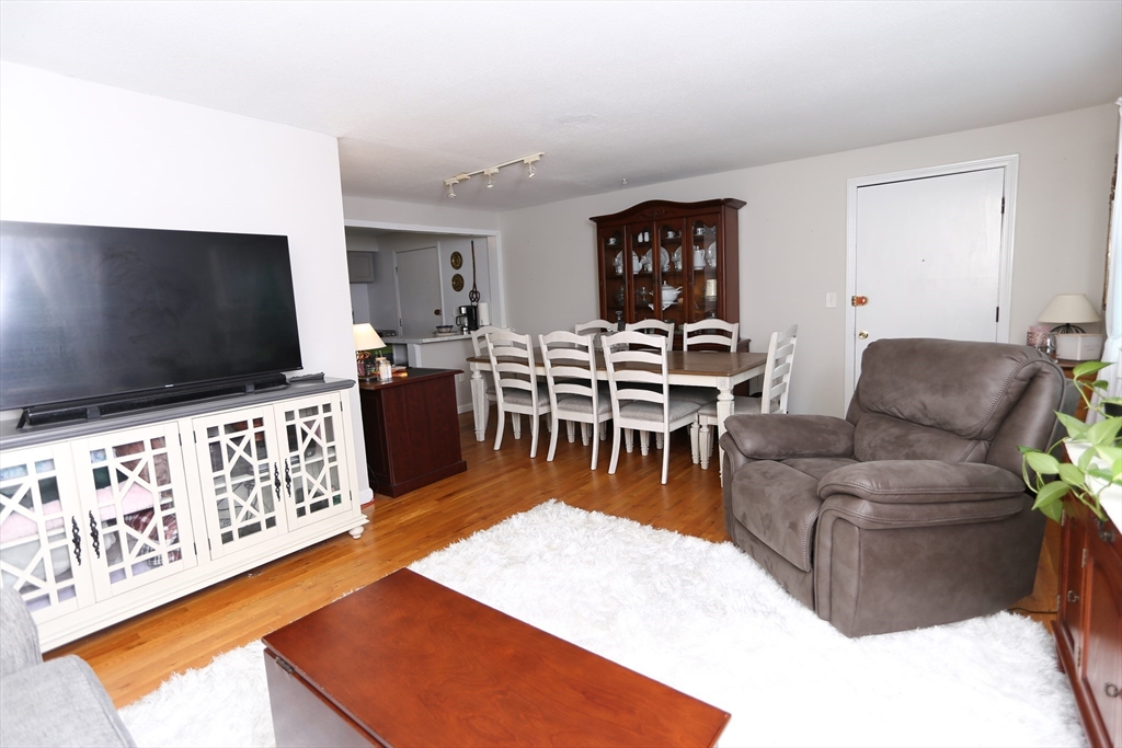 540 Granby Rd # 73b Property Photo 2