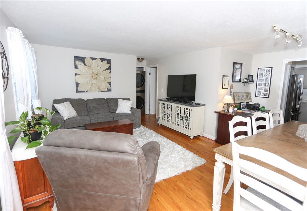 540 Granby Rd # 73b Property Photo 4