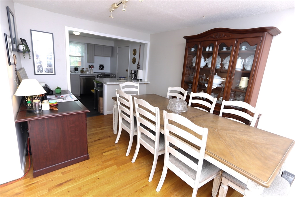 540 Granby Rd # 73b Property Photo 8