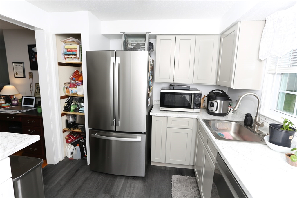 540 Granby Rd # 73b Property Photo 10