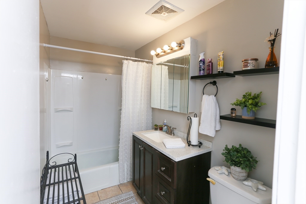 540 Granby Rd # 73b Property Photo 20