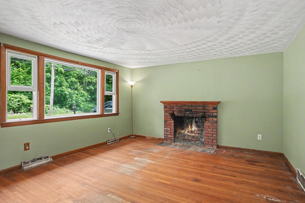 216 Brigham St Property Photo 5