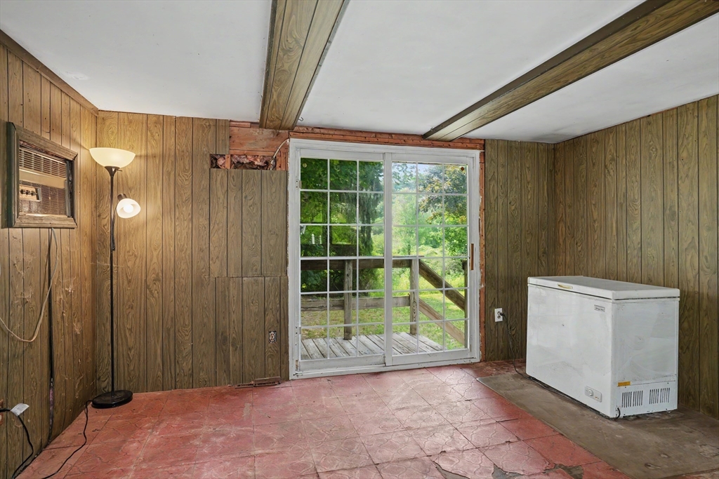 216 Brigham St Property Photo 13