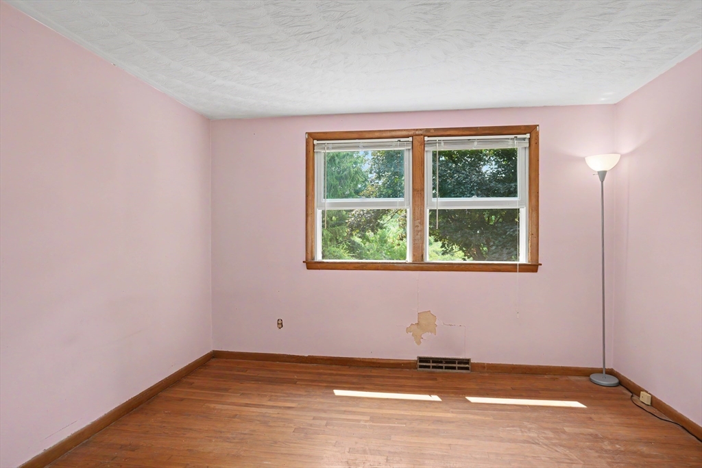 216 Brigham St Property Photo 15