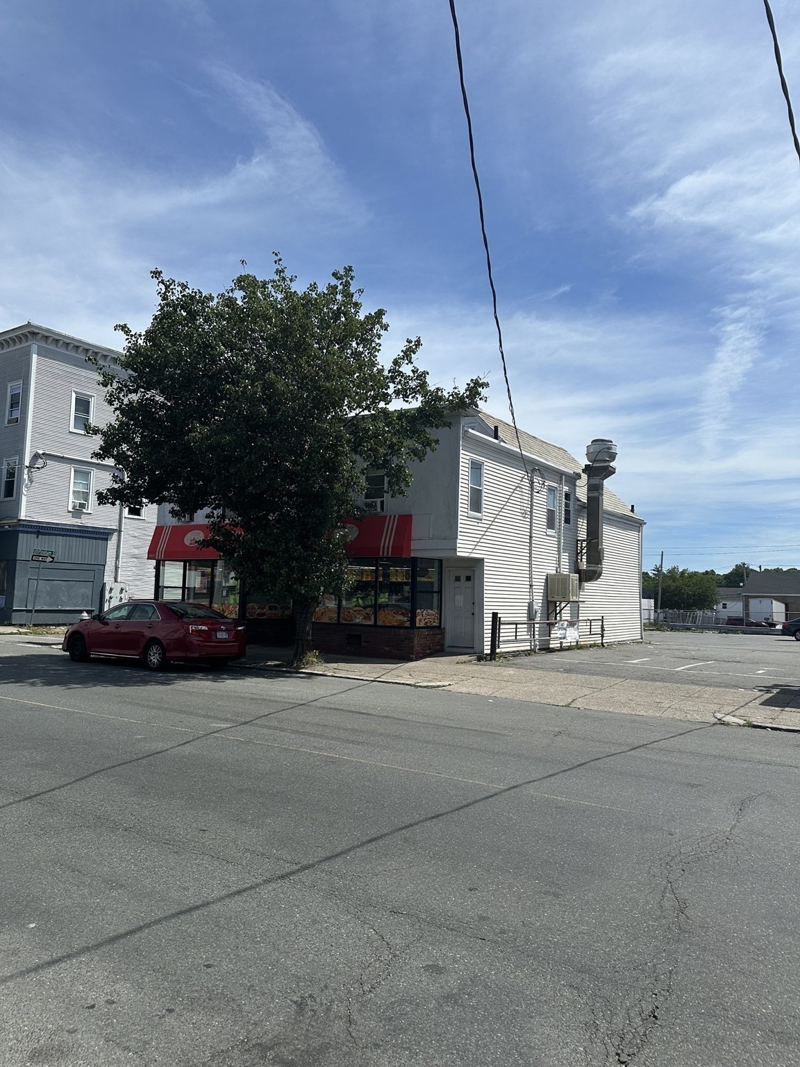 1012 Main St Property Photo 2
