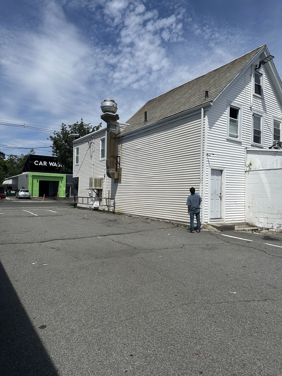 1012 Main St Property Photo 5
