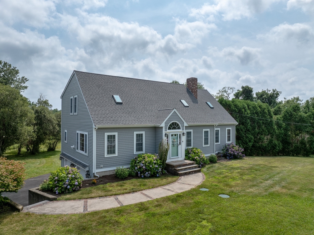 191 Acushnet Rd Property Photo 2