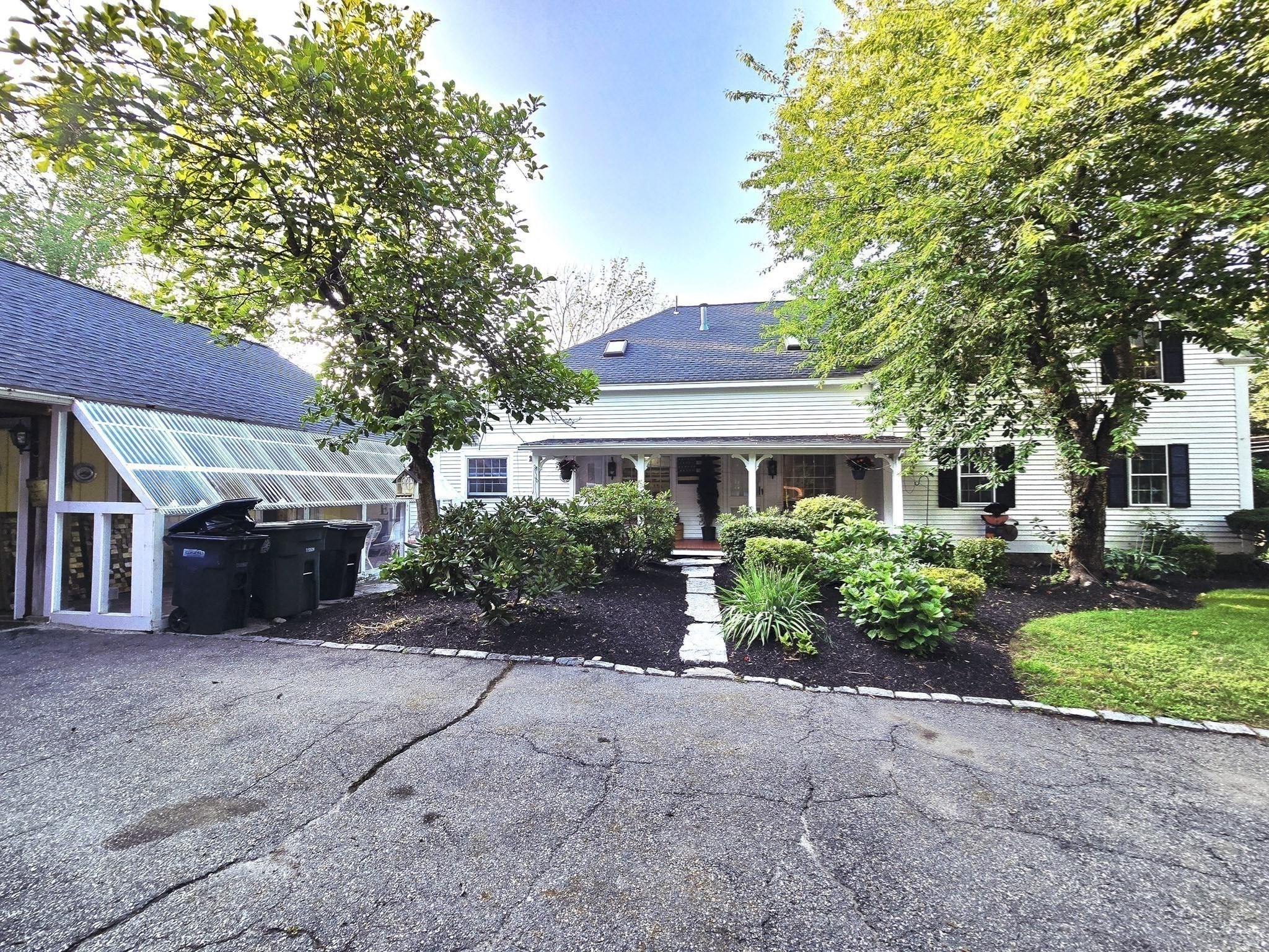 259 Salisbury St Property Photo 6