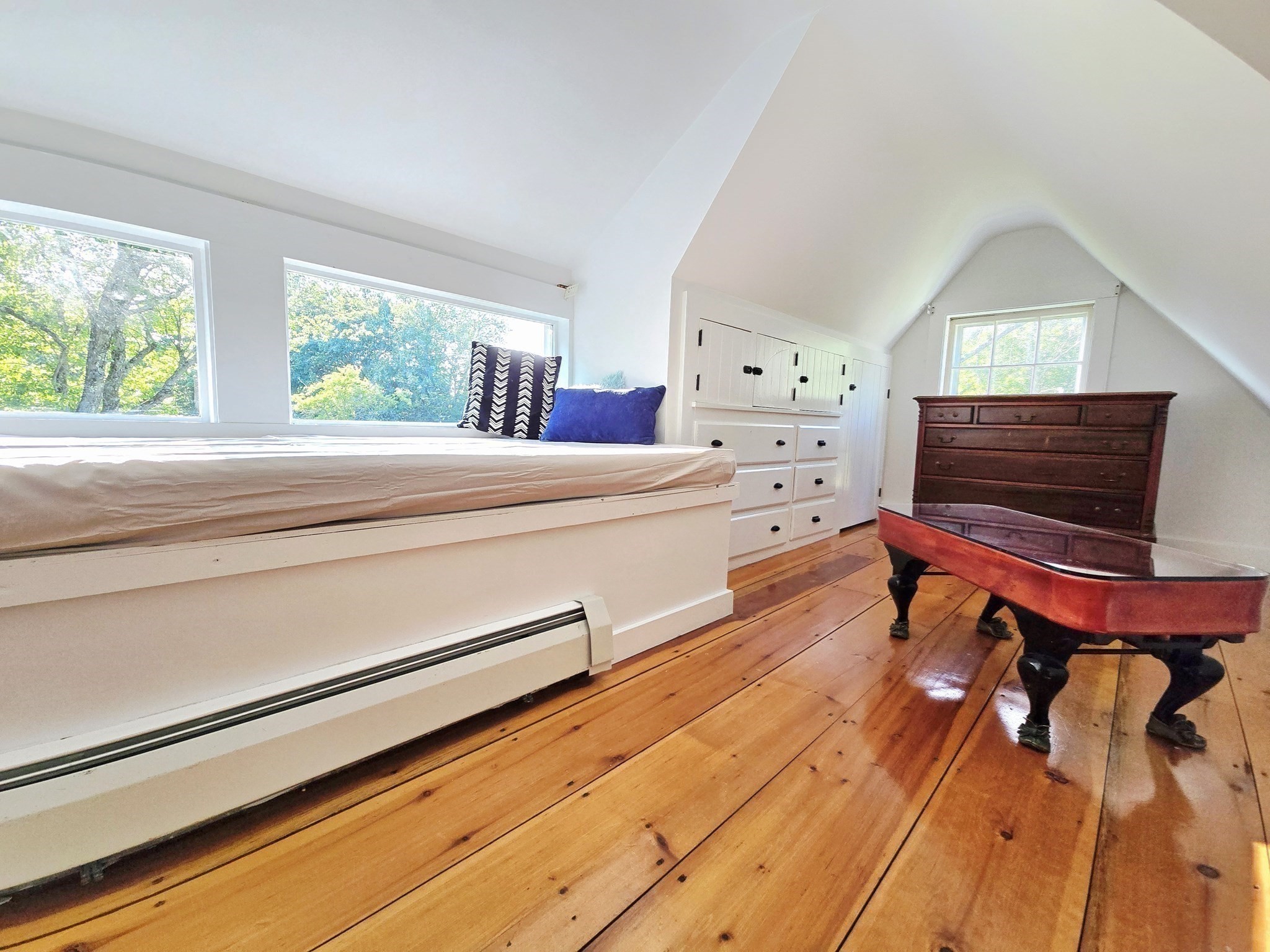 259 Salisbury St Property Photo 12