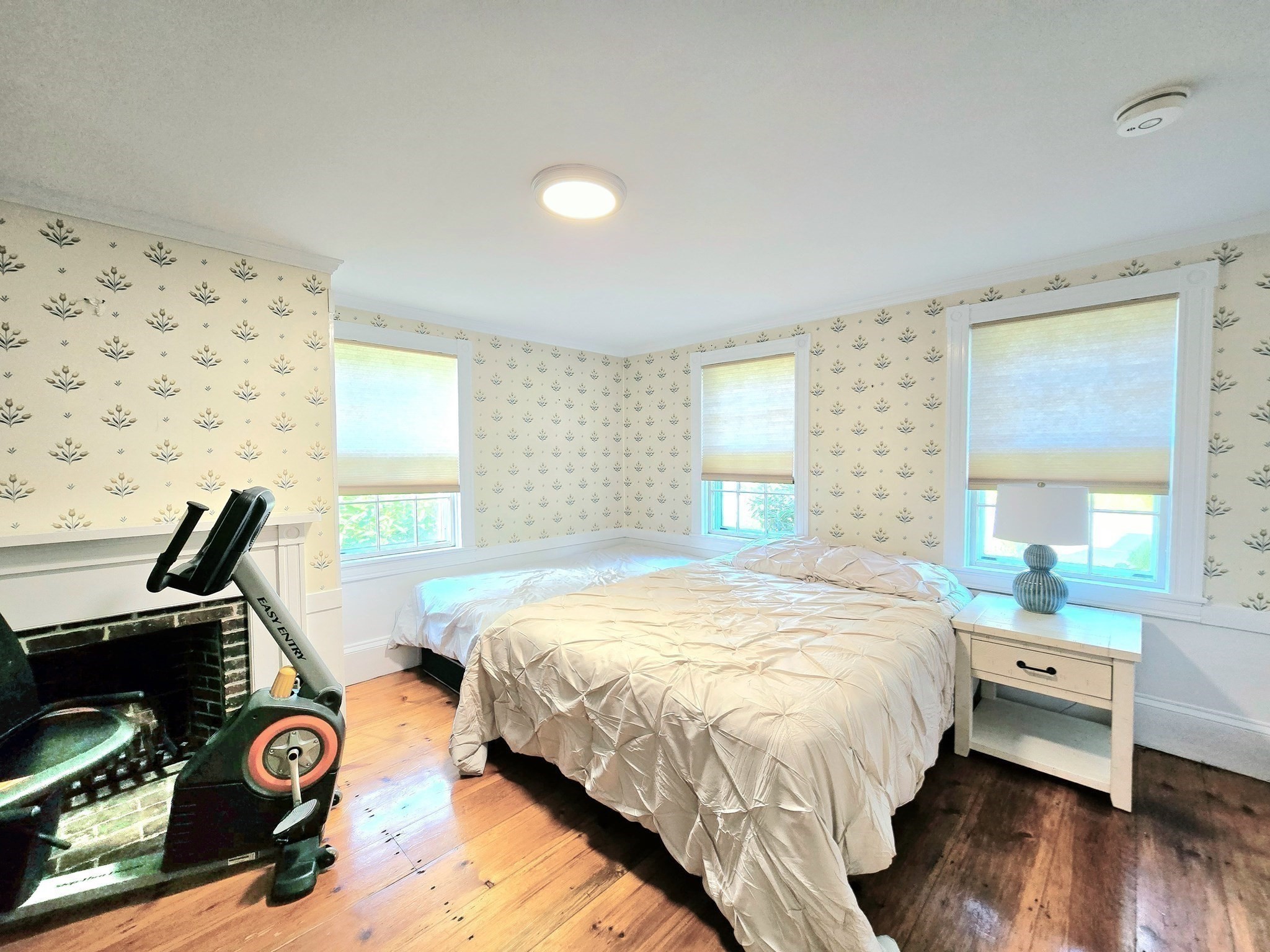 259 Salisbury St Property Photo 20