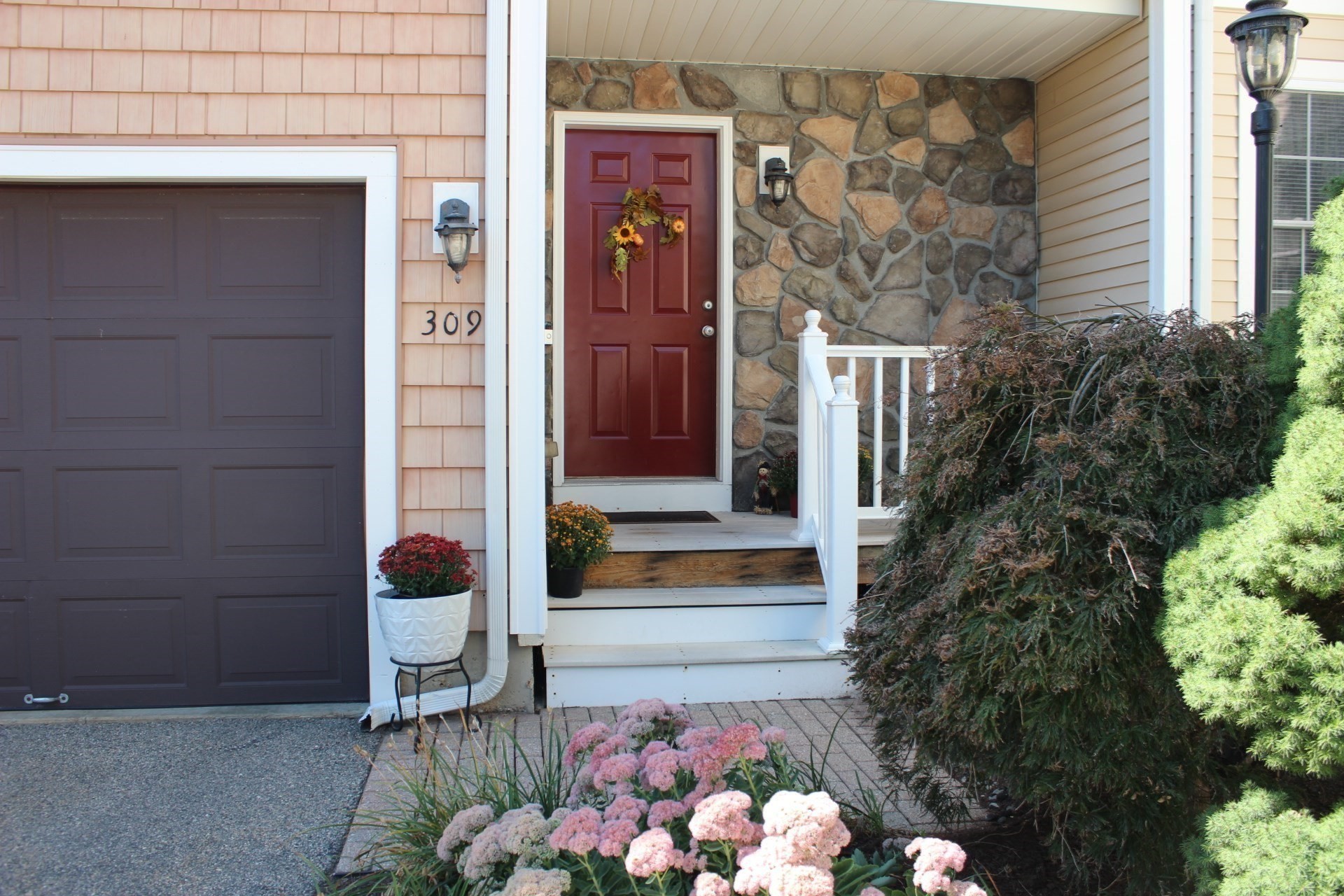 309 Hampton Way # 309 Property Photo 1