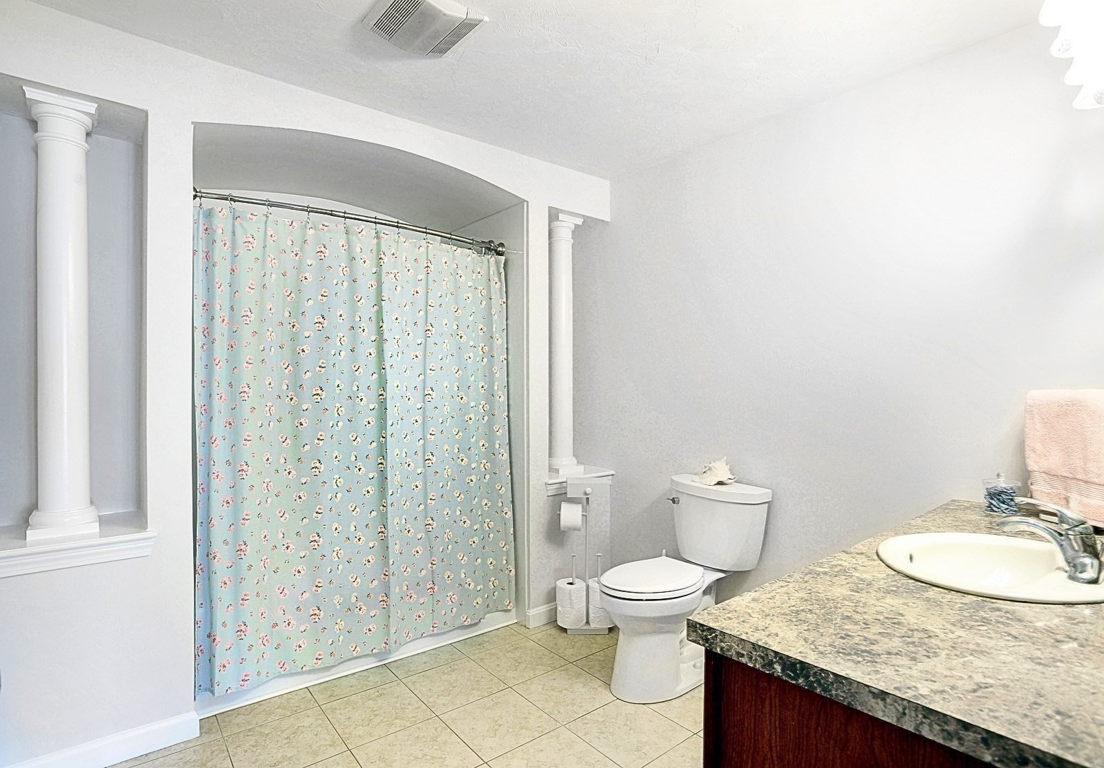 309 Hampton Way # 309 Property Photo 15