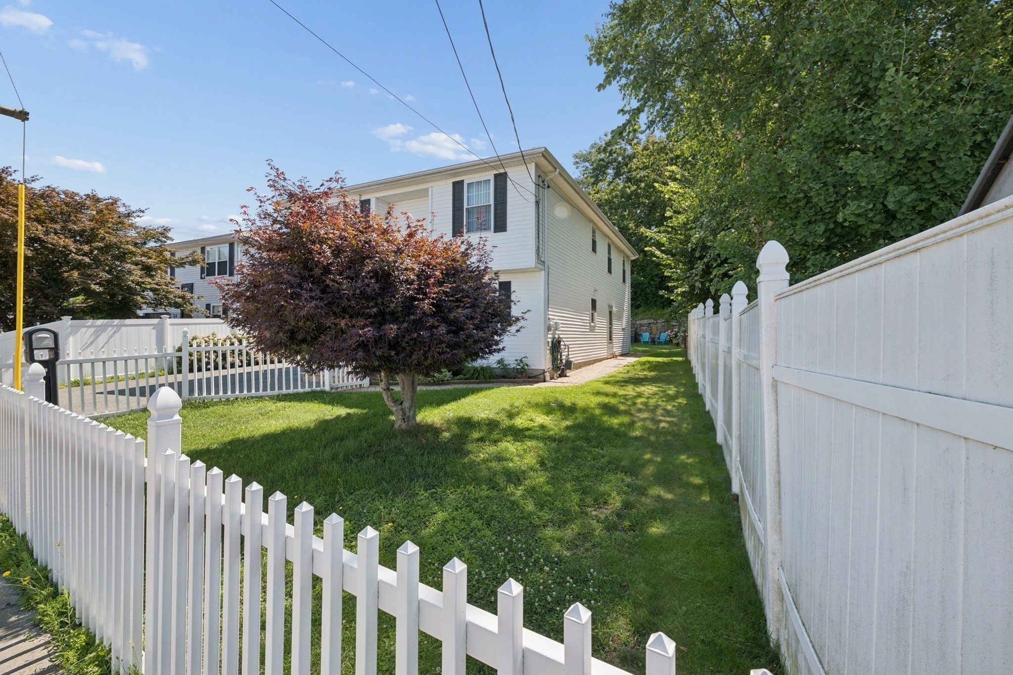 1200 Bay St Property Photo 4