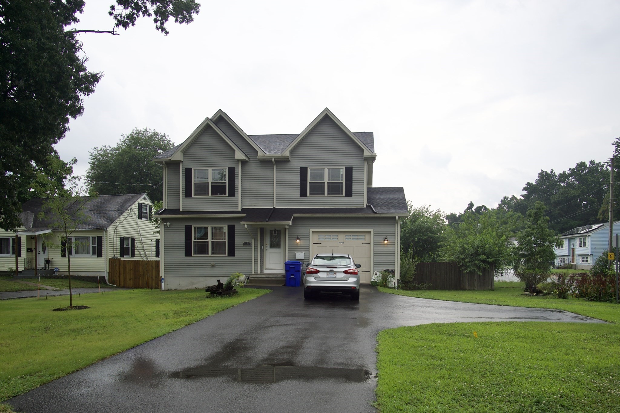 1289 Bay St. Property Photo 1