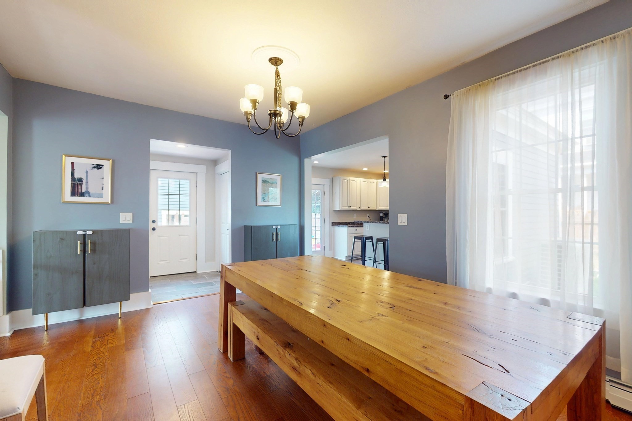 107 E Main St Property Photo 5