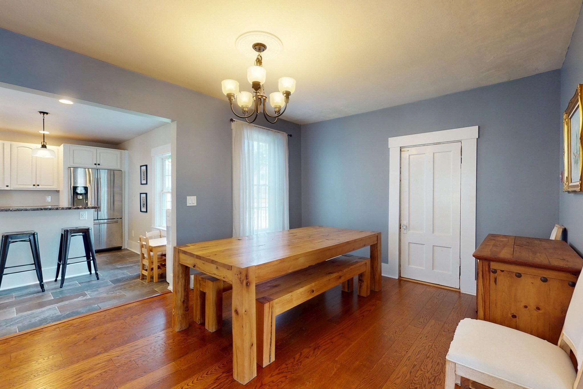 107 E Main St Property Photo 6