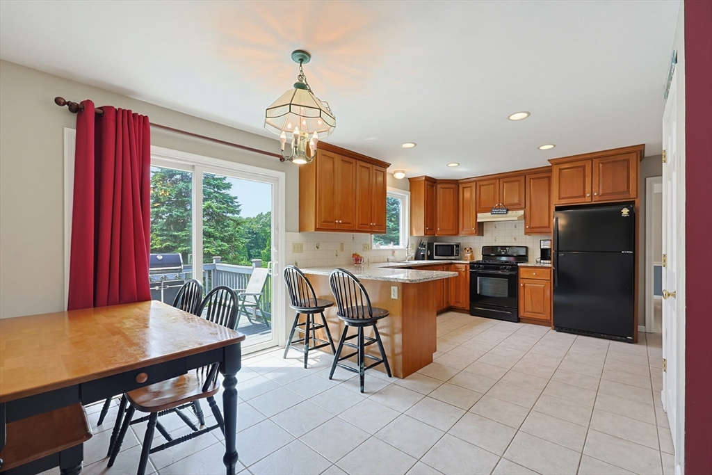 73 Lovering St Property Photo 13