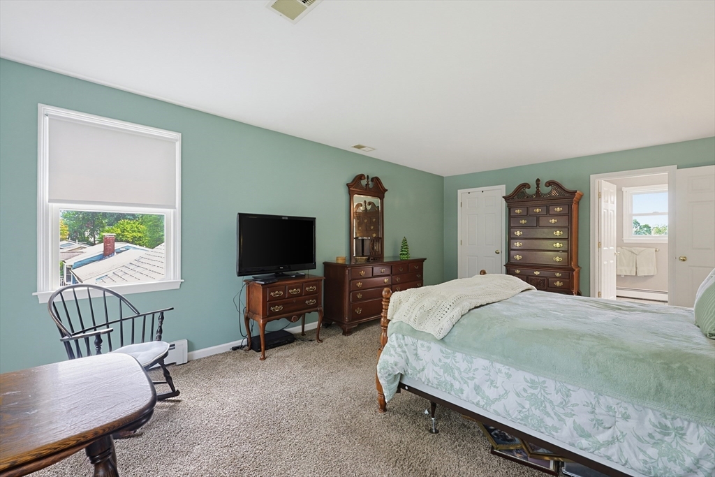 73 Lovering St Property Photo 18