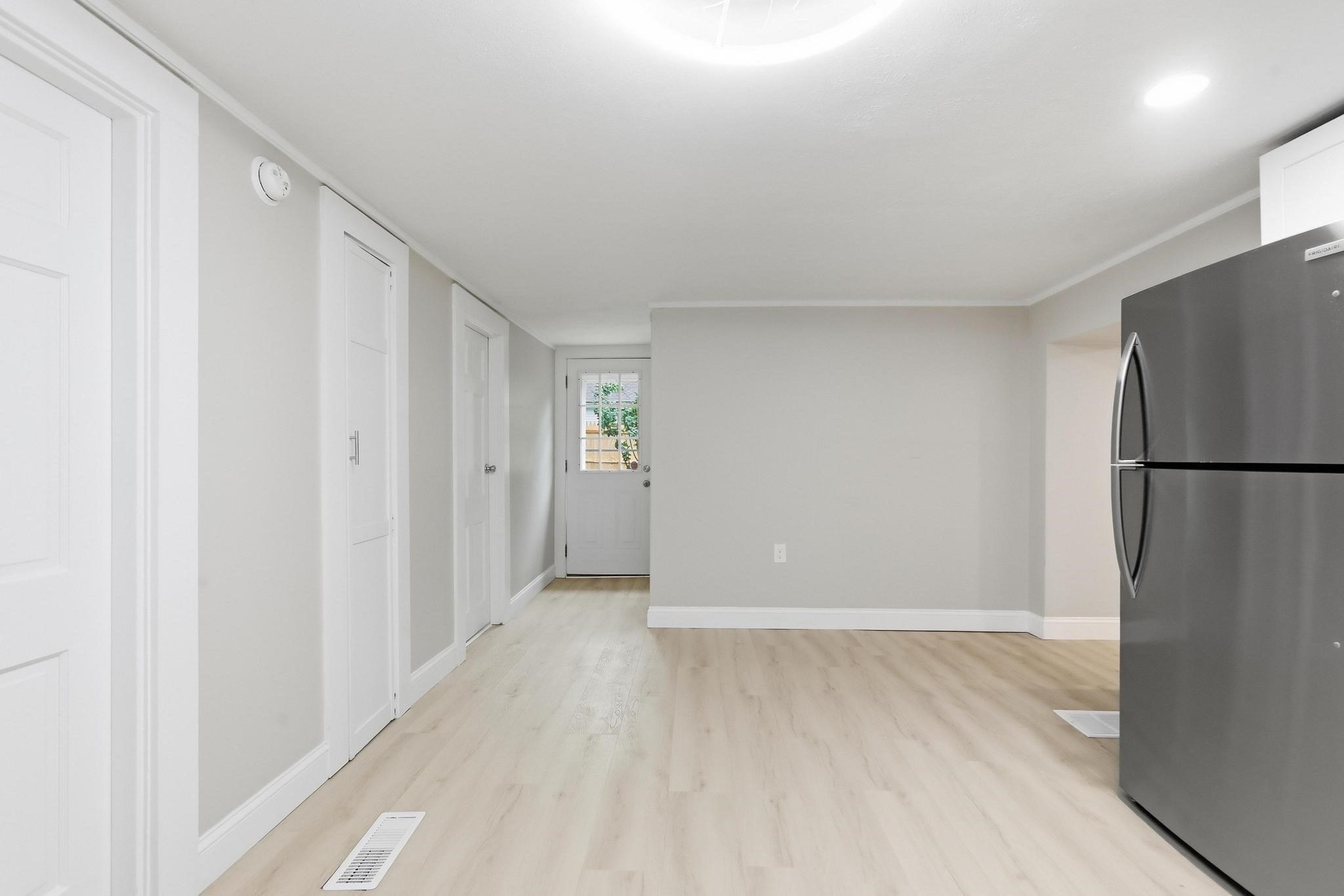 89 Milford St Property Photo 6