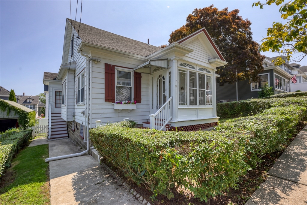 18 Grayson St Property Photo 1