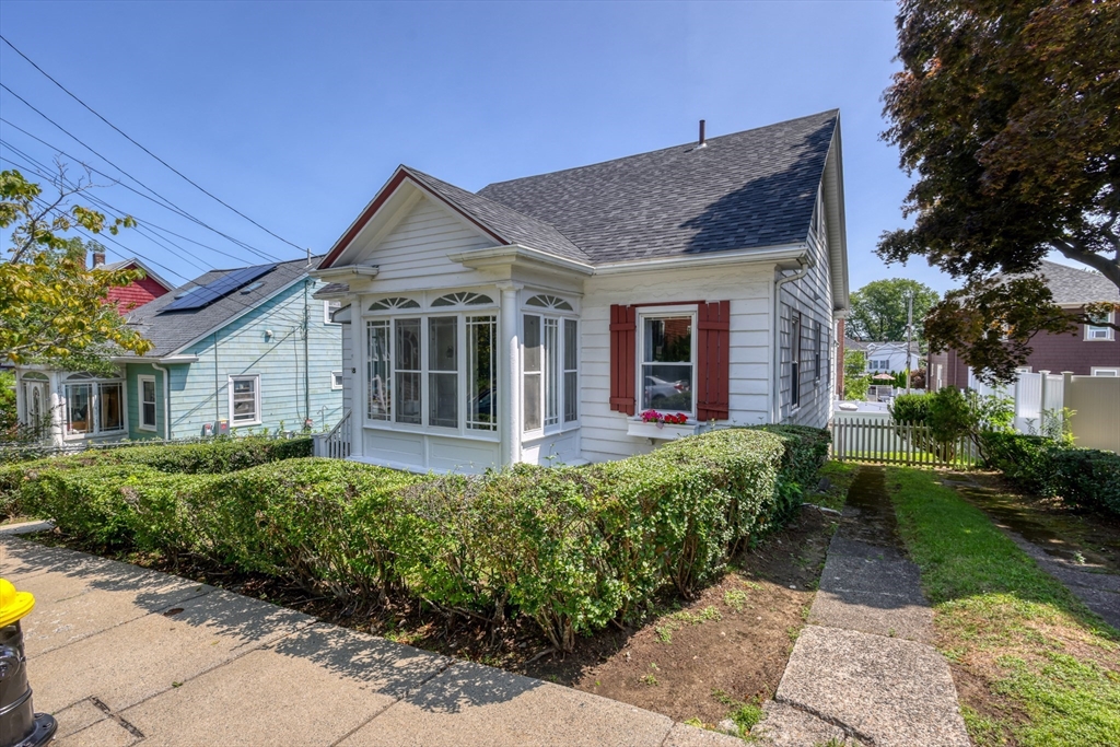 18 Grayson St Property Photo 2