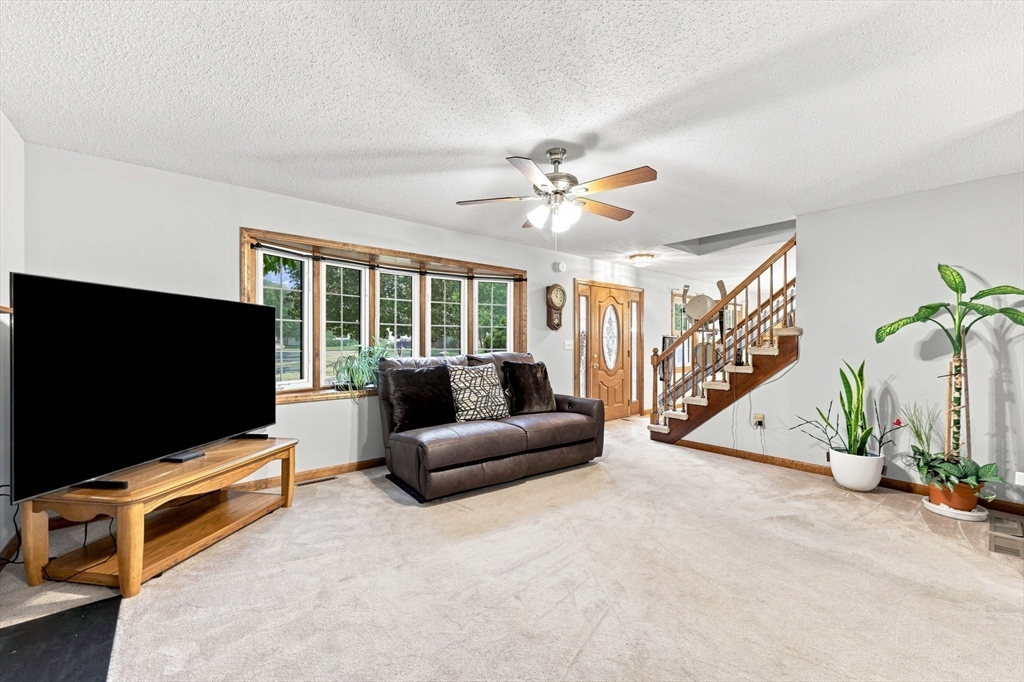 46 Jessica Pl Property Photo 13