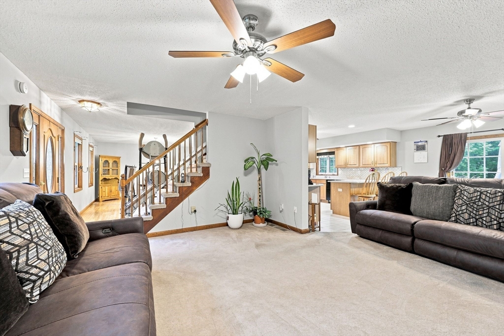 46 Jessica Pl Property Photo 15