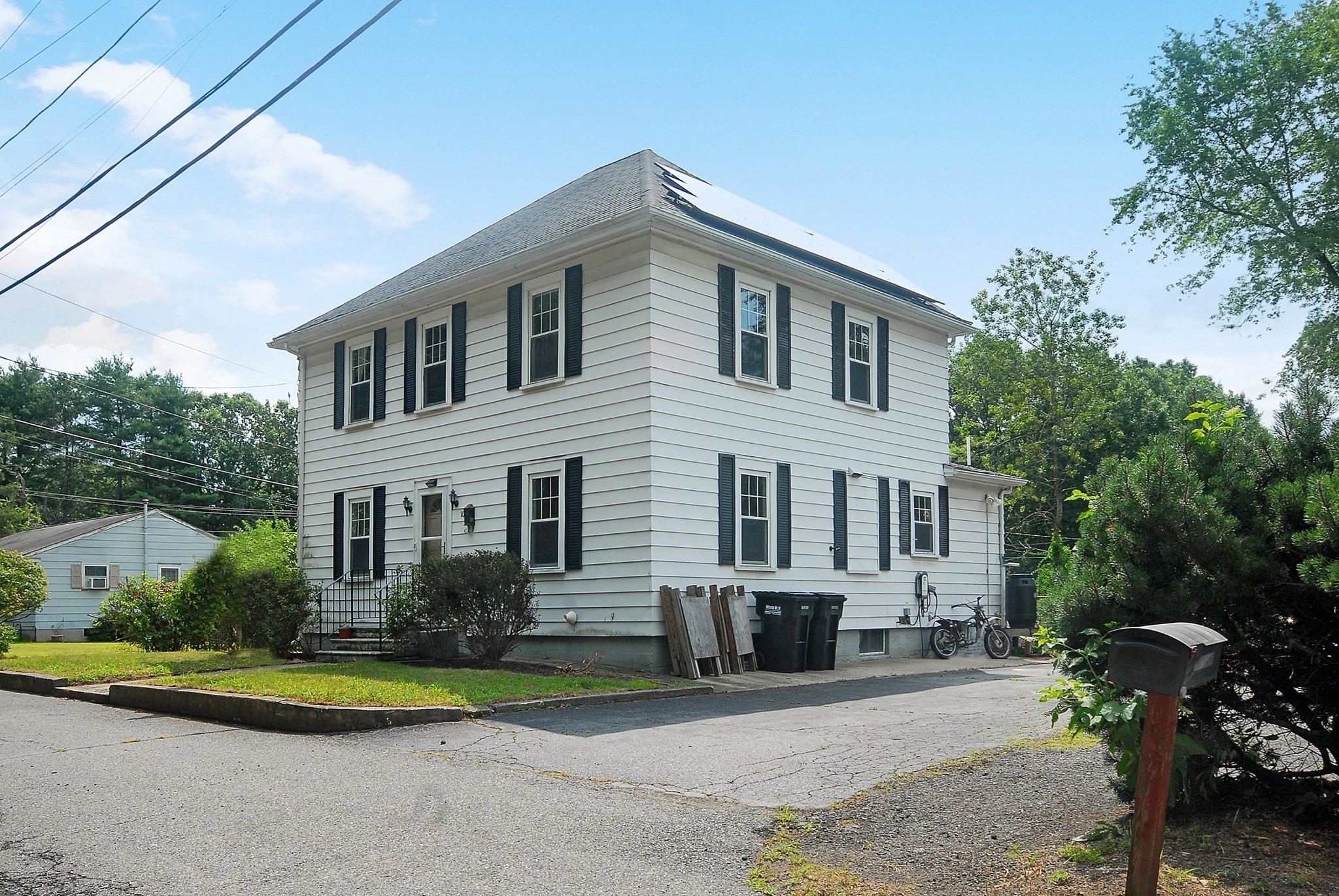 10 Brook St Property Photo 2