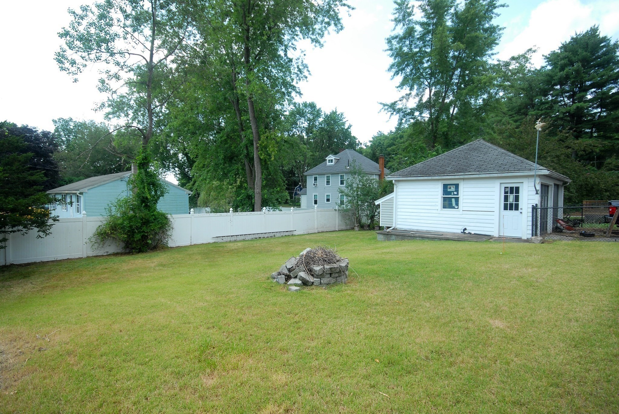 10 Brook St Property Photo 8