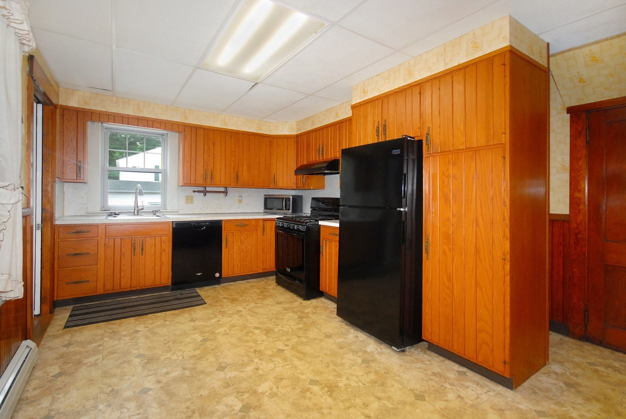 10 Brook St Property Photo 13