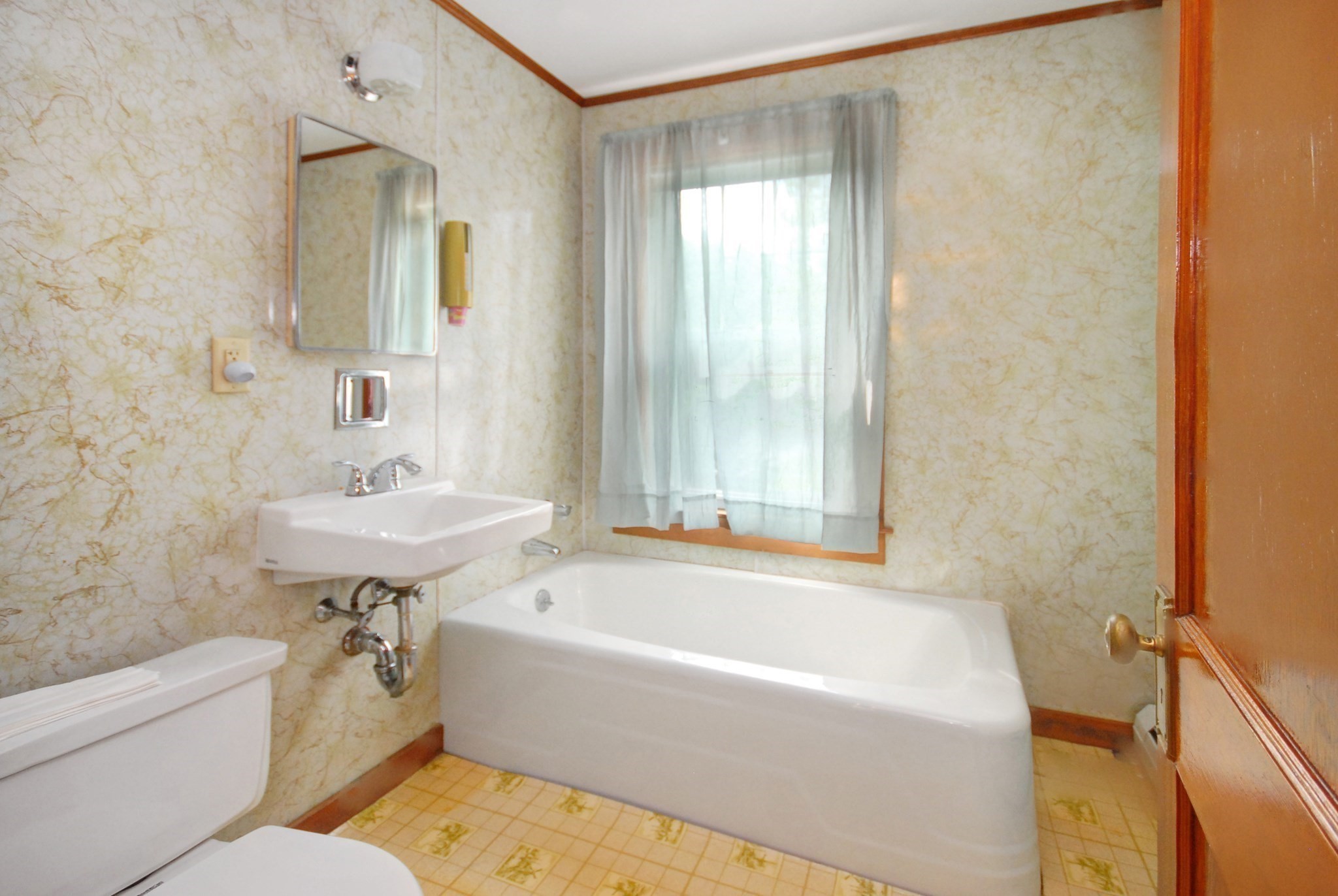 10 Brook St Property Photo 19