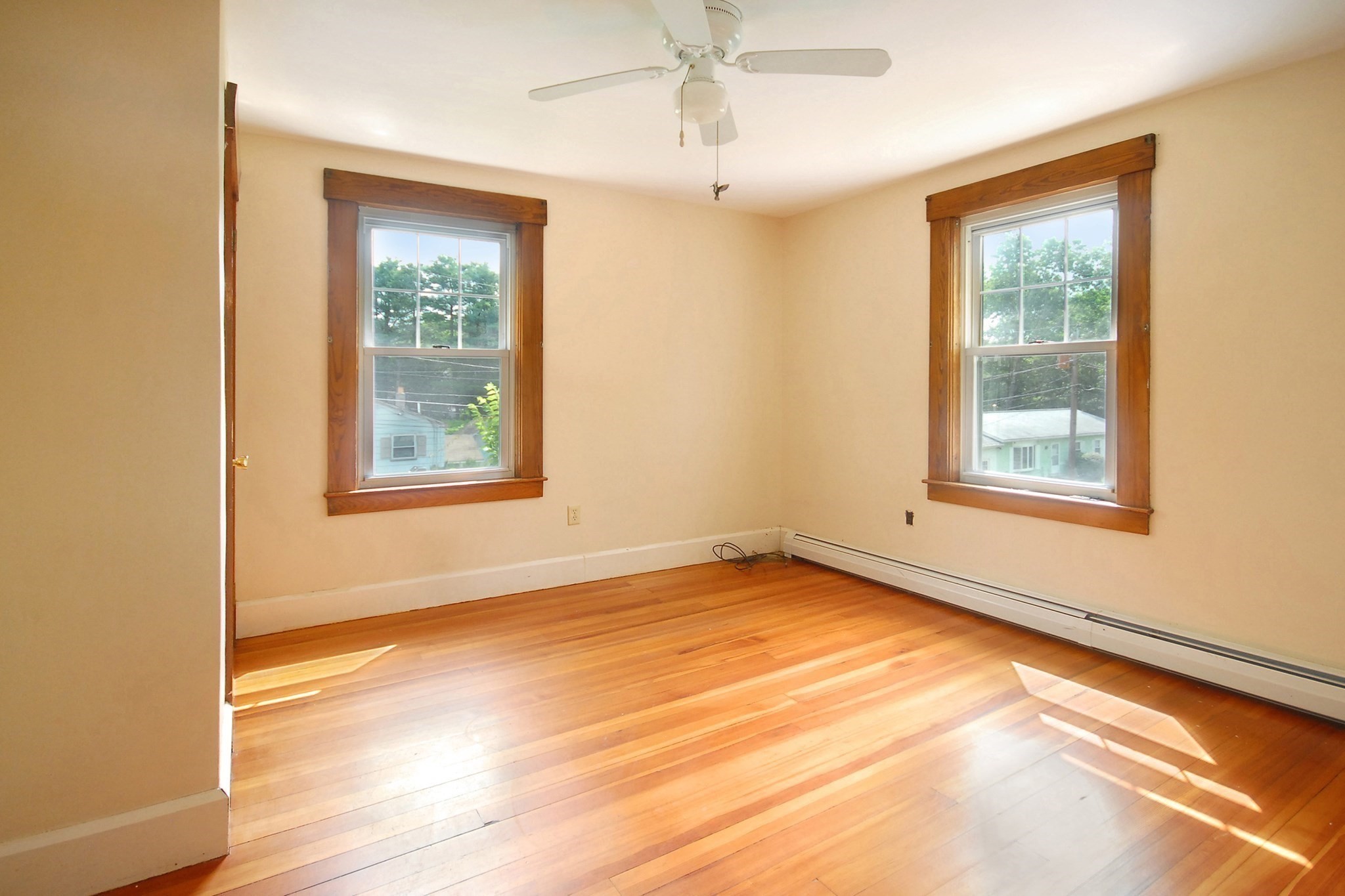 10 Brook St Property Photo 20