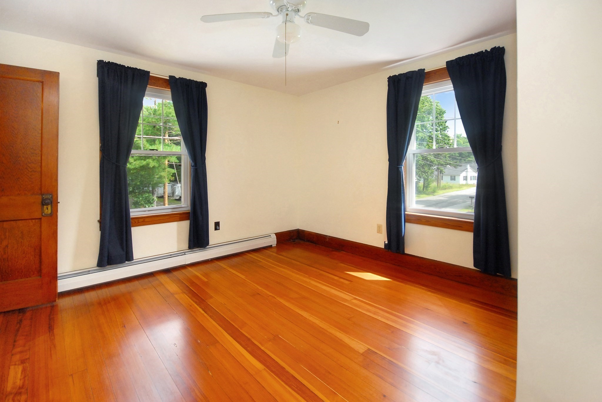 10 Brook St Property Photo 21