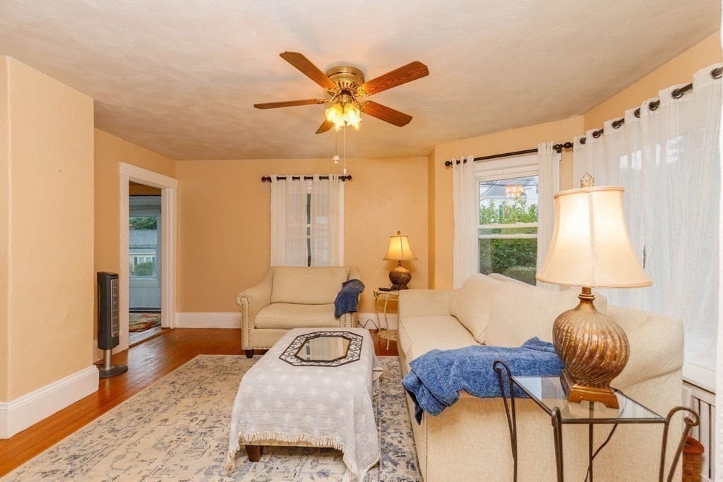 27 Elm Street Property Photo 10