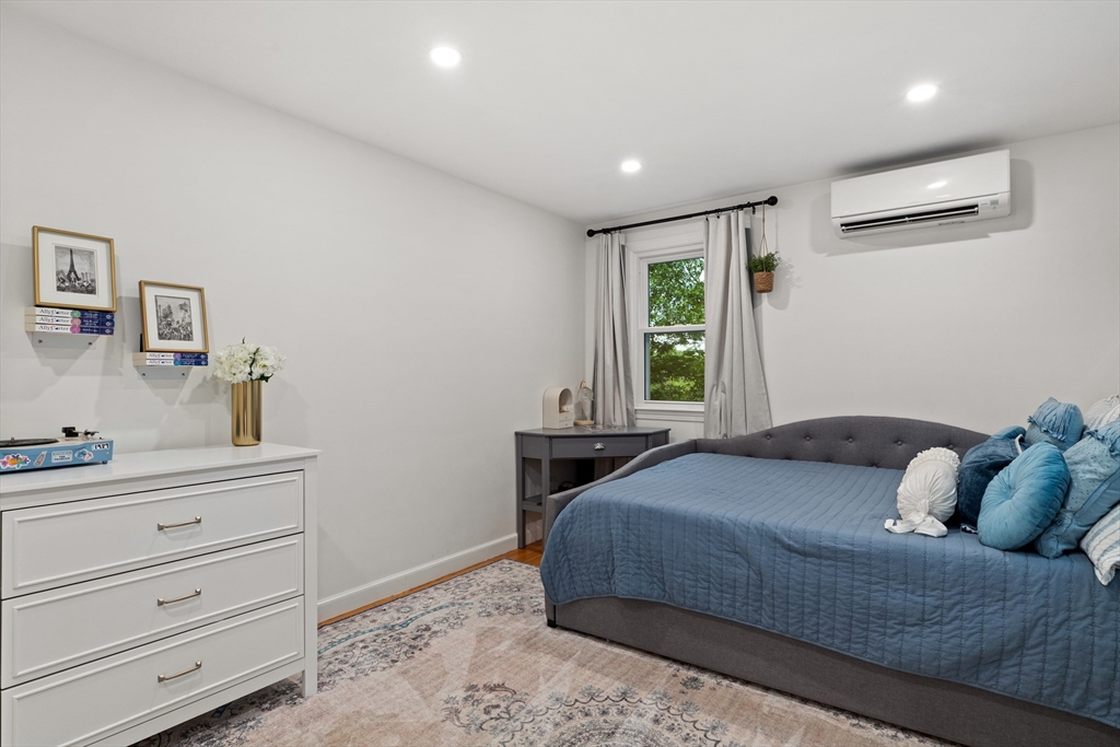 148 Upton Rd Property Photo 23