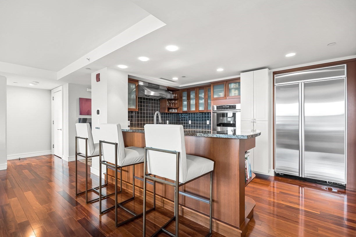3 Battery Wharf # 3303 Property Photo 7