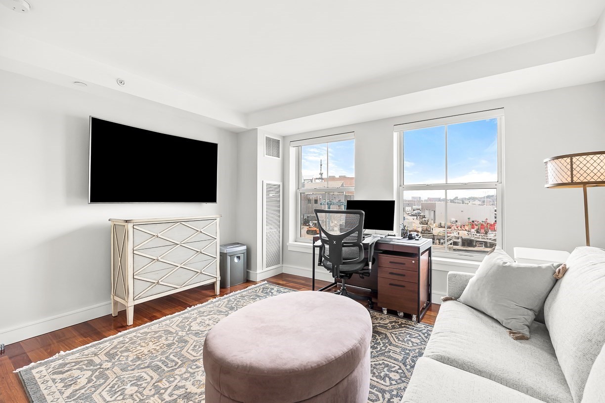 3 Battery Wharf # 3303 Property Photo 16