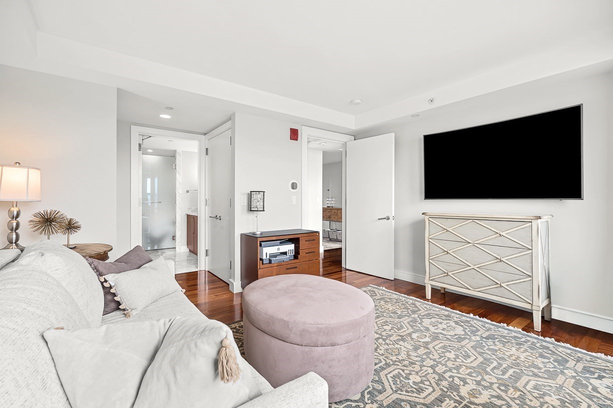 3 Battery Wharf # 3303 Property Photo 18