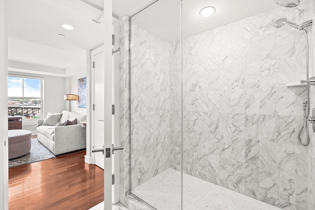 3 Battery Wharf # 3303 Property Photo 20