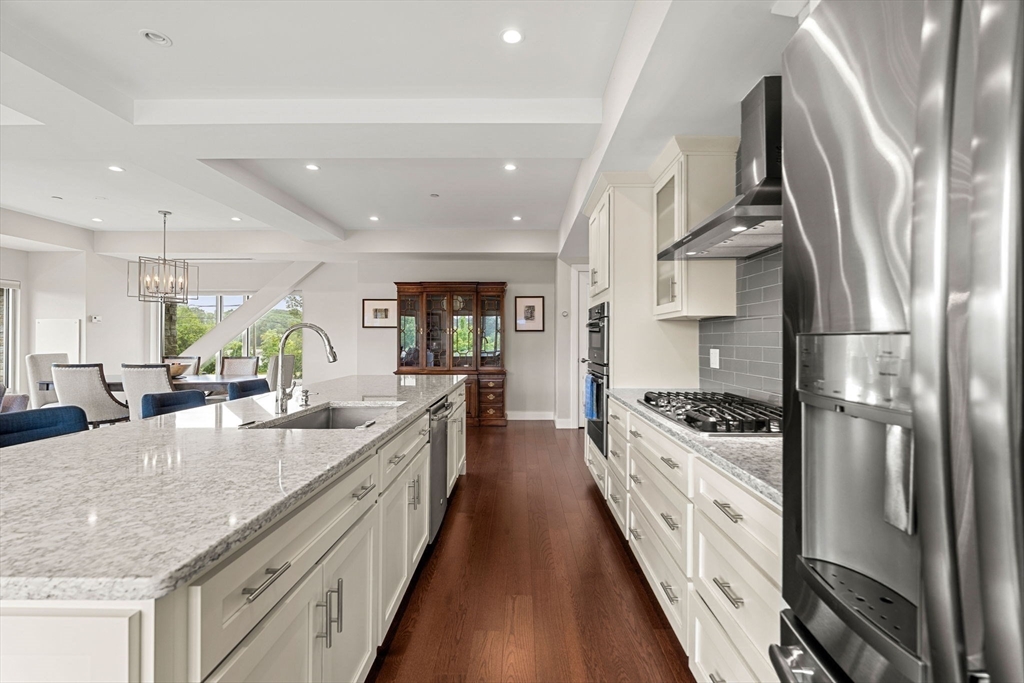 201 Elliott # 200 Property Photo 8