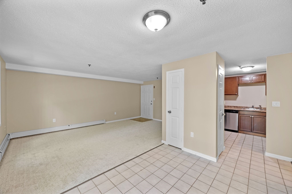68 Lantern Ln # 7 Property Photo 17