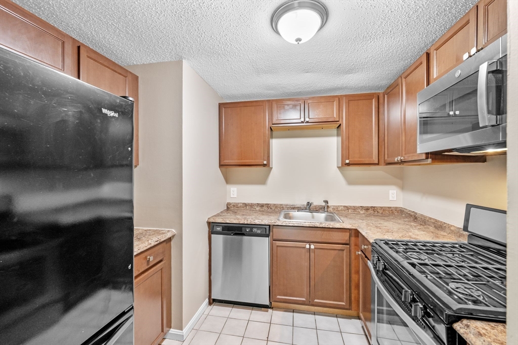 68 Lantern Ln # 7 Property Photo 19