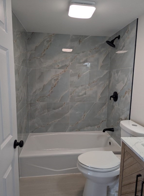 498 No End Blvd # 2 Property Photo 7