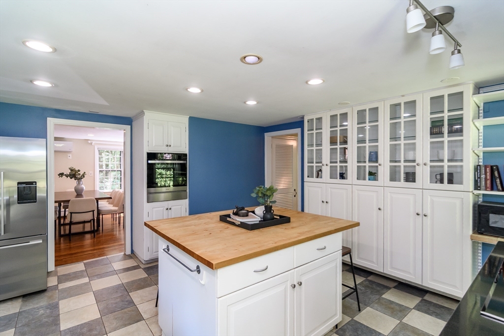 6 Brewster Property Photo 8