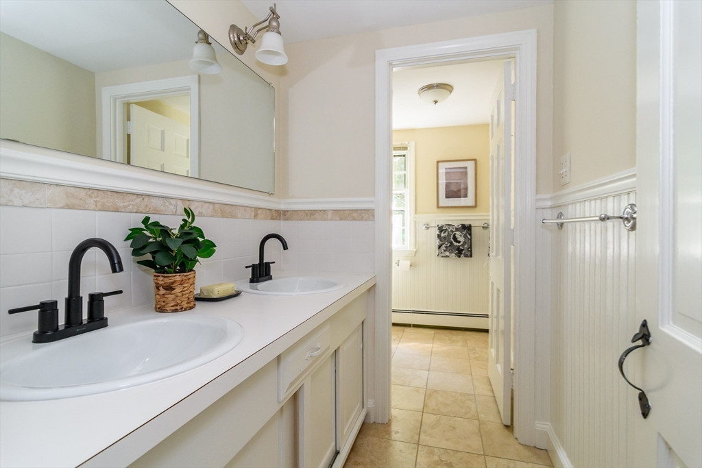 6 Brewster Property Photo 11