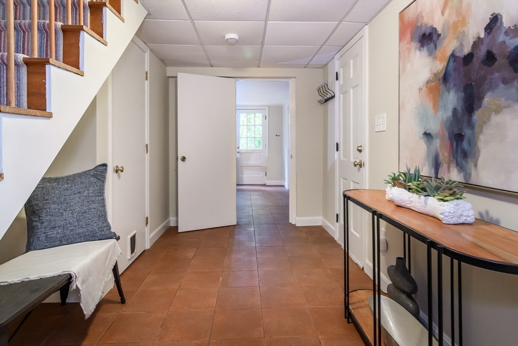6 Brewster Property Photo 19