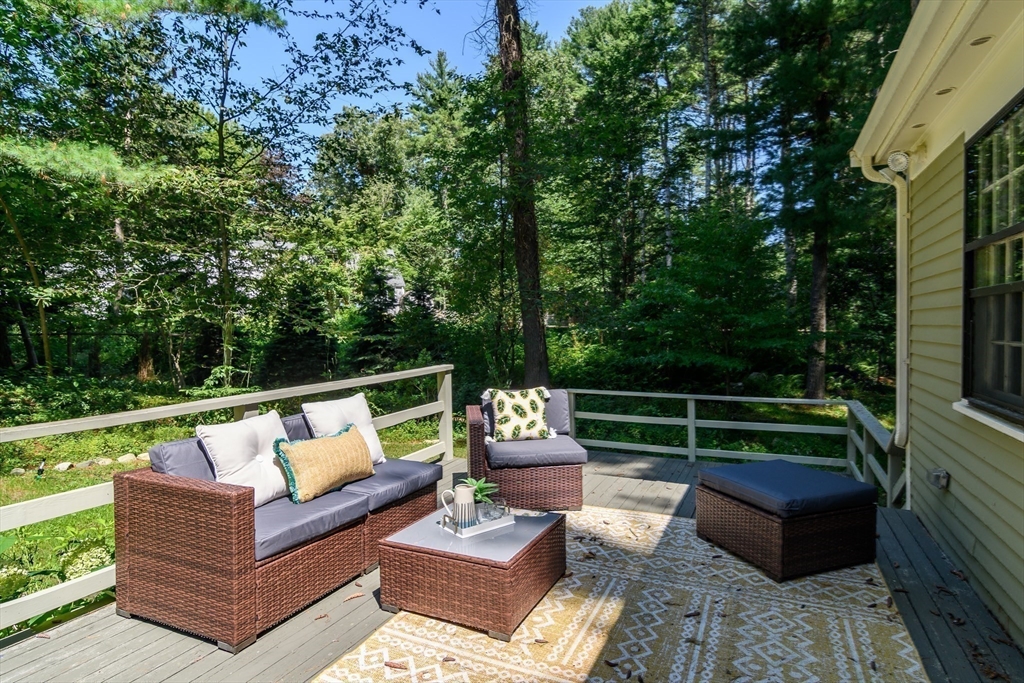 6 Brewster Property Photo 21