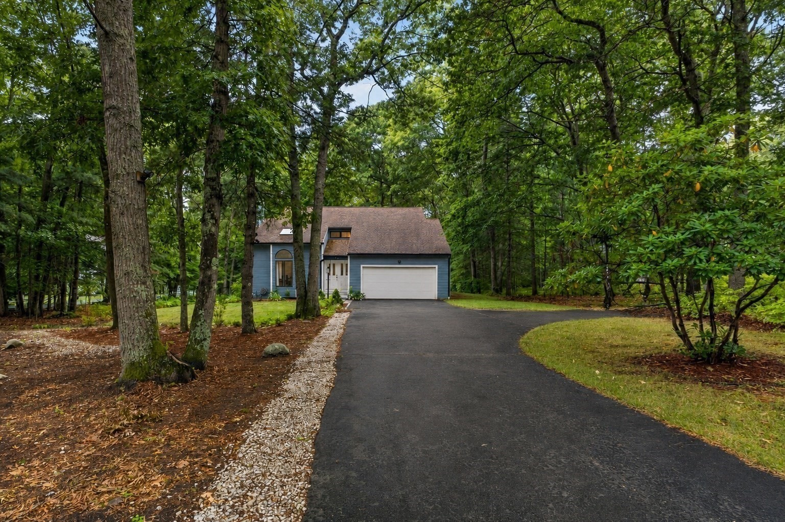 27 Walden Dr Property Photo 1