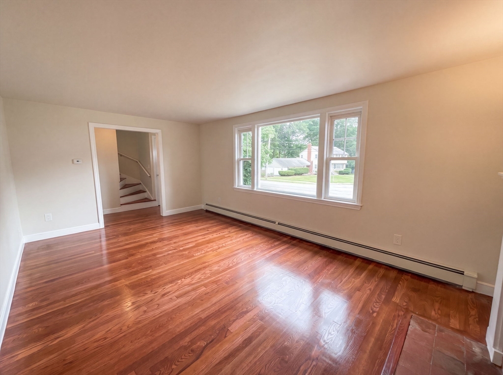 48 Woodlawn St Property Photo 5